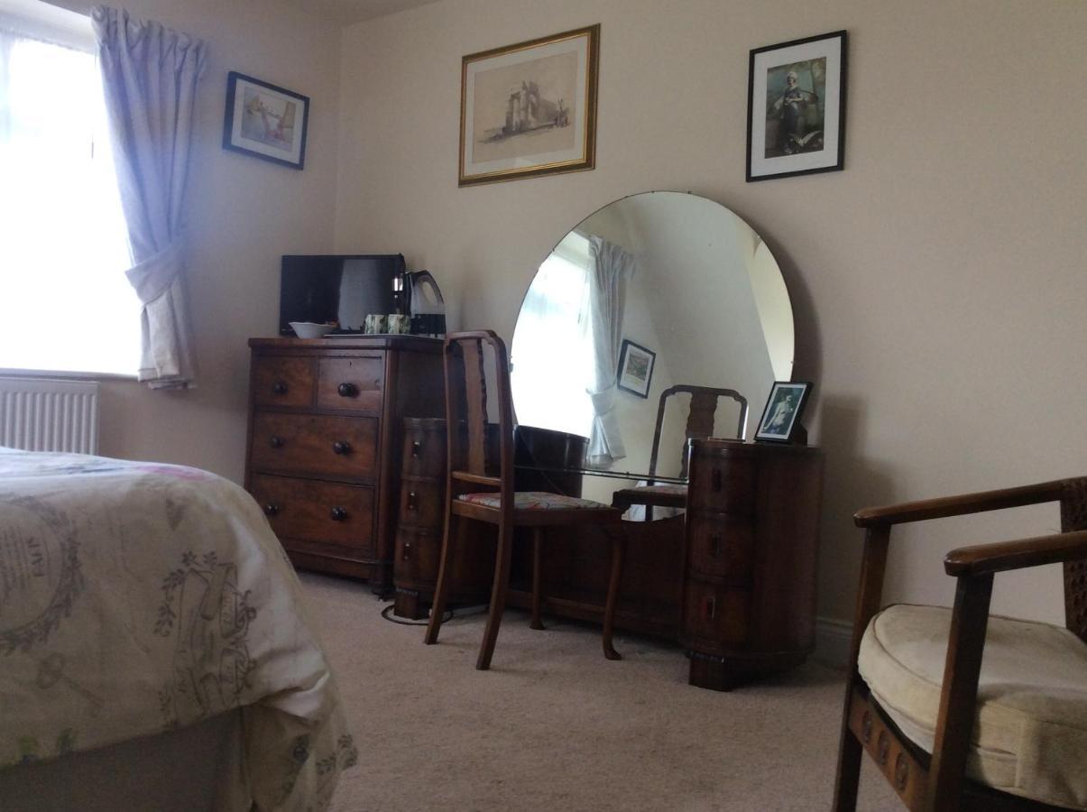 Corfe Mullen Heatherdene House المظهر الخارجي الصورة