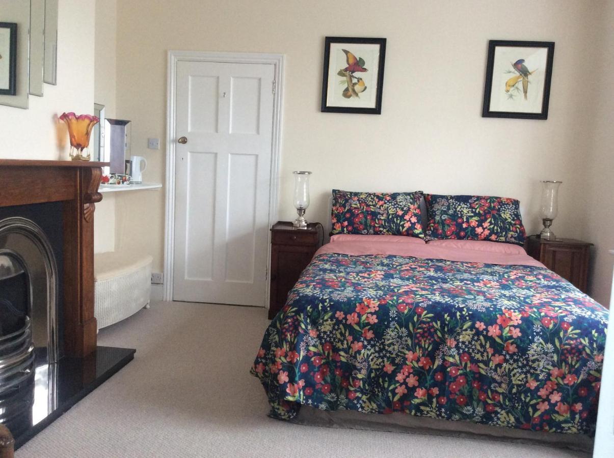 Corfe Mullen Heatherdene House المظهر الخارجي الصورة