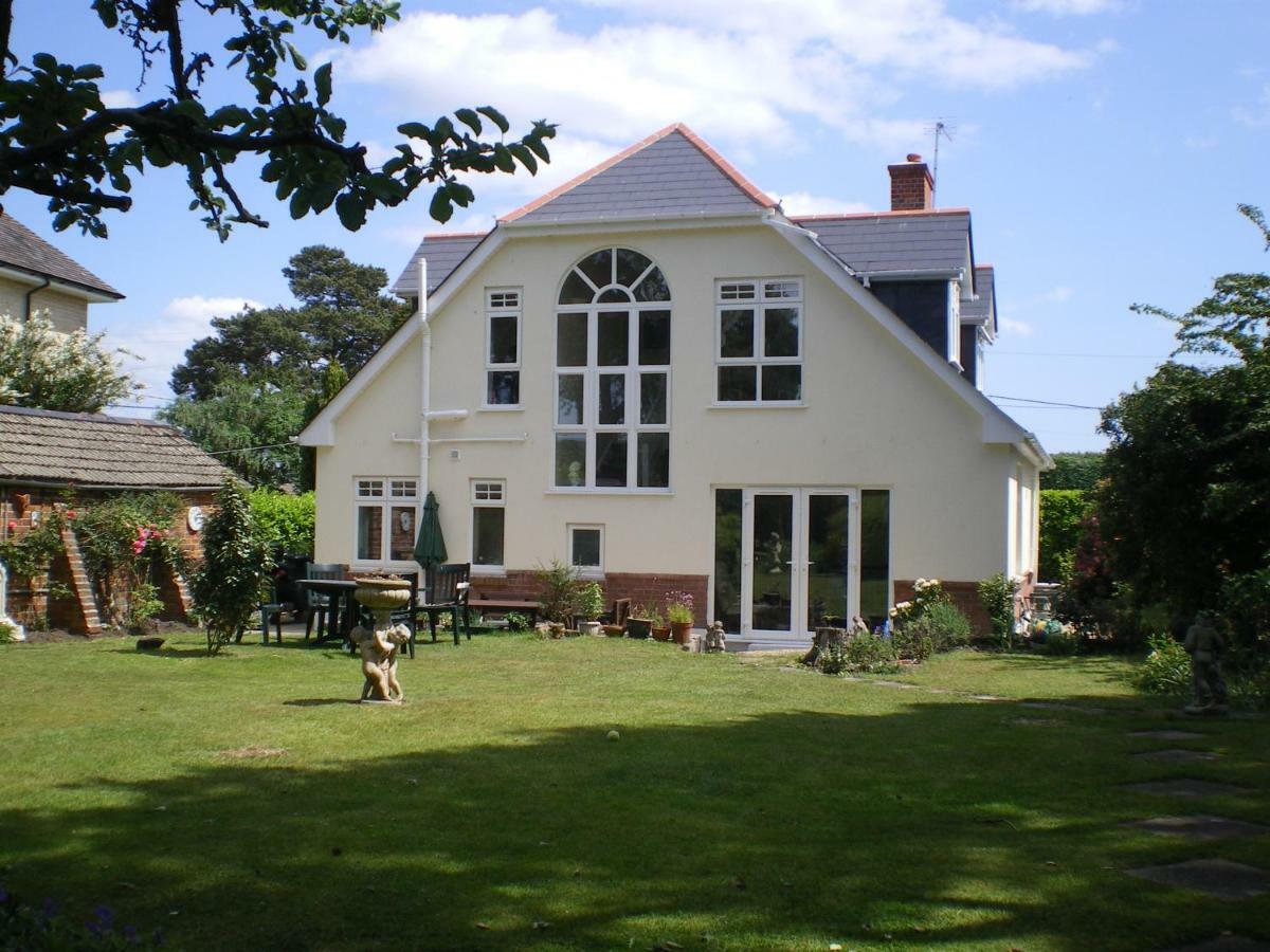 Corfe Mullen Heatherdene House المظهر الخارجي الصورة
