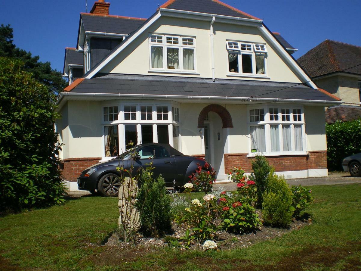 Corfe Mullen Heatherdene House المظهر الخارجي الصورة