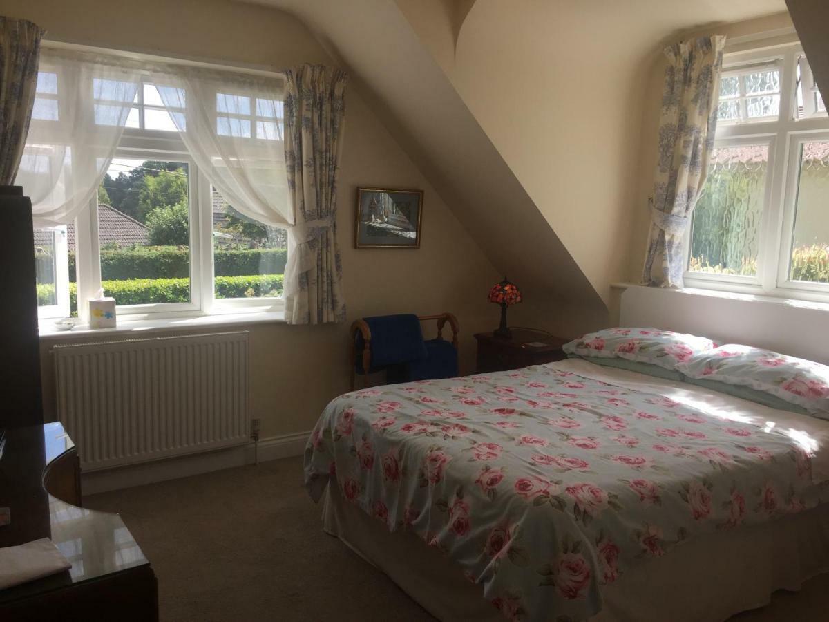 Corfe Mullen Heatherdene House المظهر الخارجي الصورة